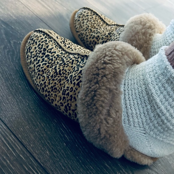 Ugg captain animal print slippers - Picture 3 of 8